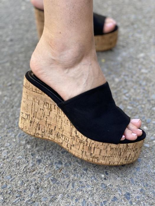 Πλατφόρμα μαύρη suede OM6626