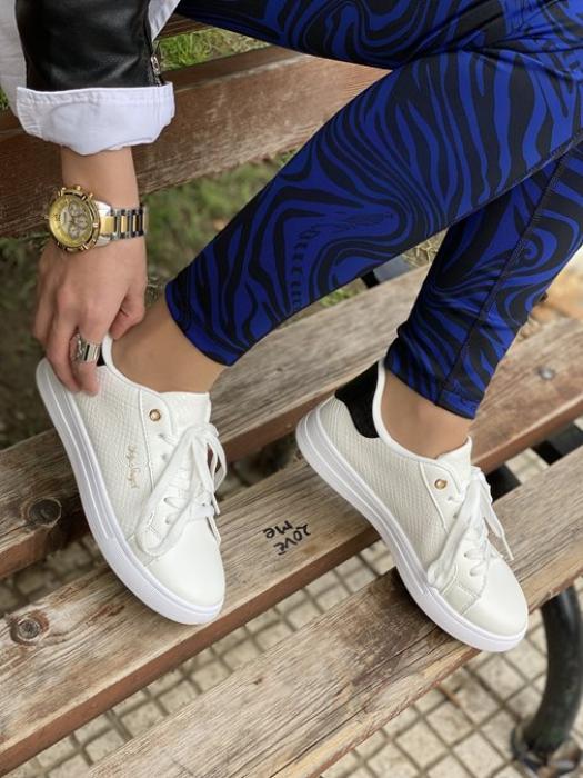 Άσπρο-ροζ χρυσό sneakers με ρόζ χρυσή λεπτομέρεια και κορδόνι BY0351
