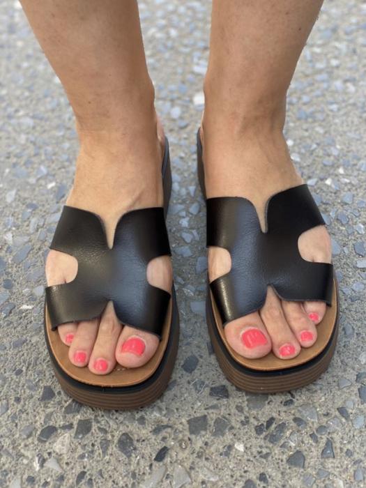 Flatform σανδαλια μαυρα OM6623