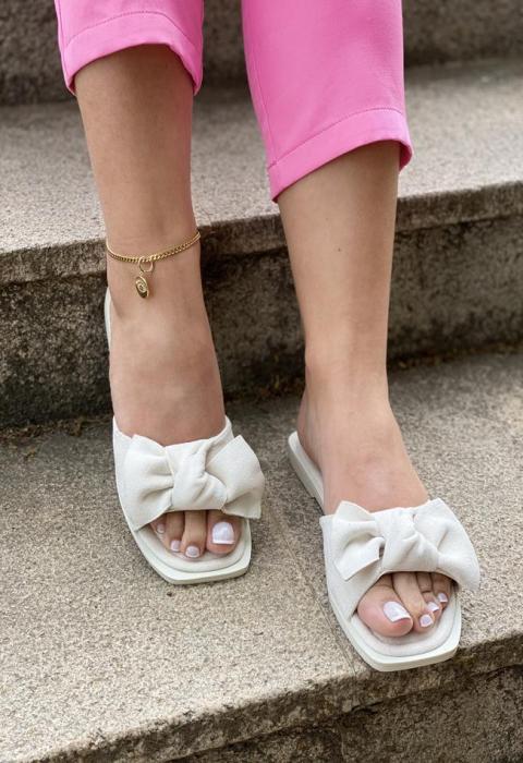 Μπέζ flat σανδάλι με φιόγκο VB1706