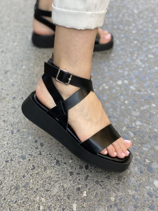 Flatform με χιαστί λουριά μαύρο A6095