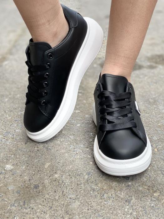 Sneaker δίσολο μαύρο/άσπρο GB618