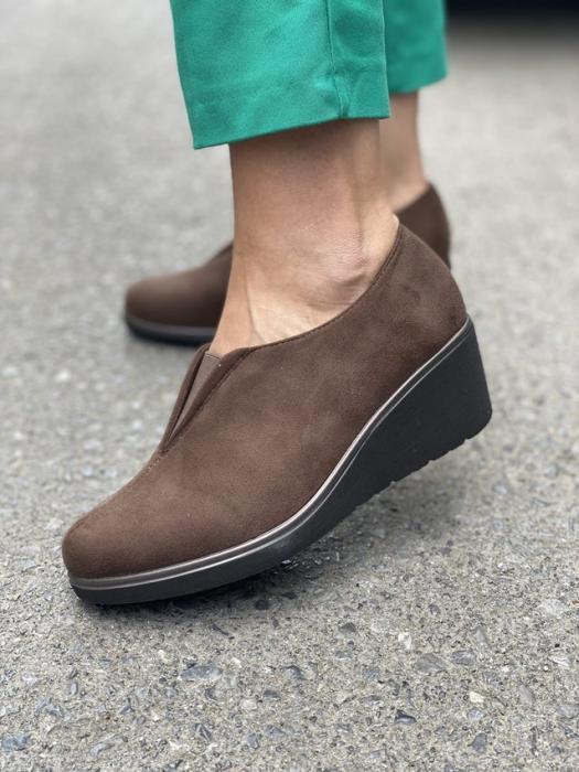 Καφέ Oxfords καστόρ με λάστιχο CT483