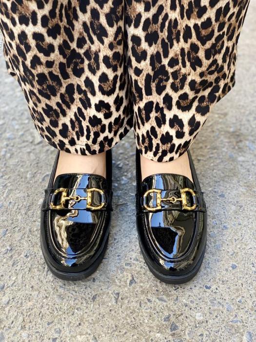Loafer λουστρίνι με χρυσή αγκράφα μαύρο W212