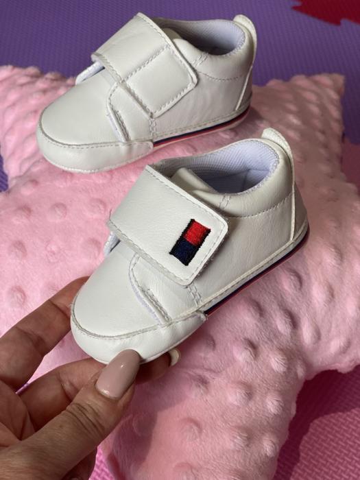 Άσπρο sneakers αγκαλιάς M7143