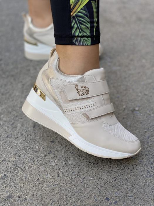 Sneaker πλατφόρμα με στρας και σκρατς κούμπωμα μπέζ H9022