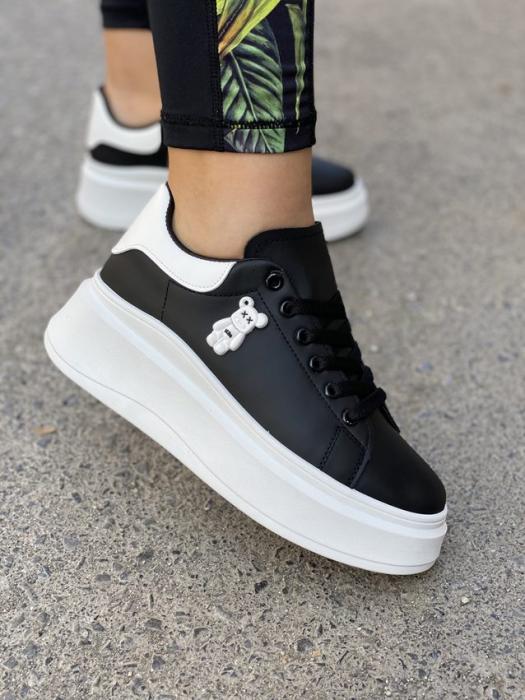 Sneaker δίπατο με διακοσμητική φιγούρα μαύρο C3