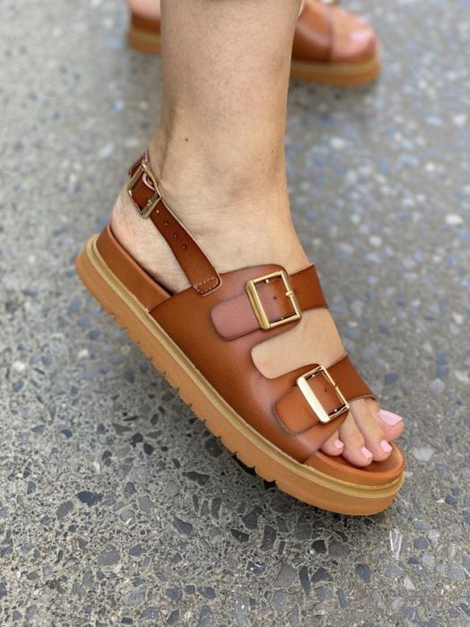 Flatform σανδάλια με ρυθμιζόμενα λουριά κάμελ A6271
