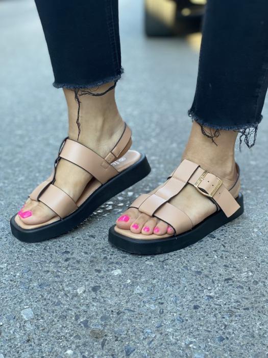 Μπέζ σκούρο flatform σανδάλι με χοντρά λουράκια 8061