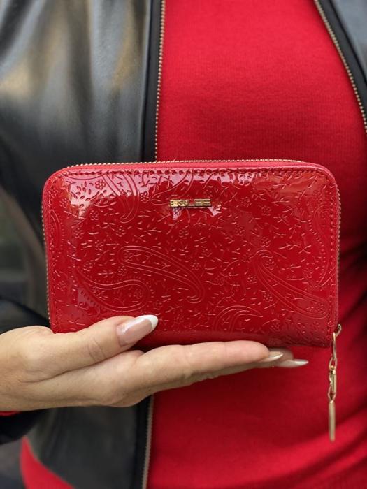 Πορτοφόλι λουστρίνι με ιδιαίτερο μοτίβο κόκκινο R827