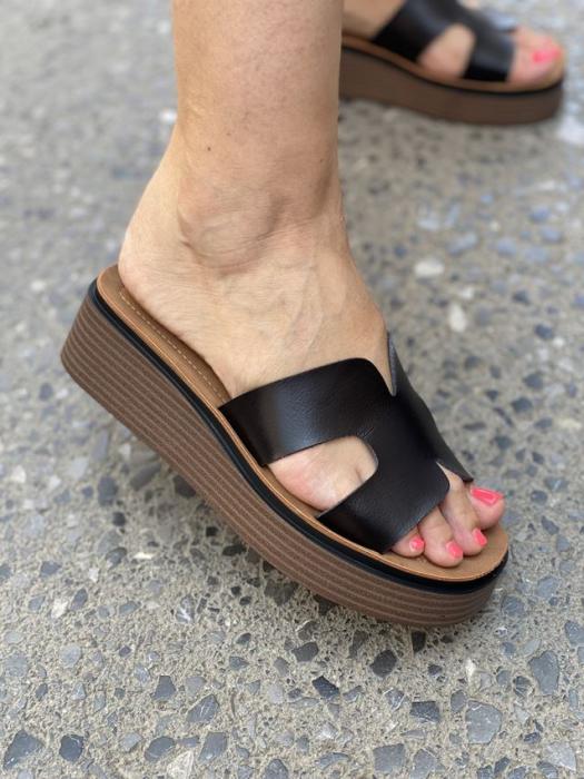 Flatform σανδαλια μαυρα OM6623