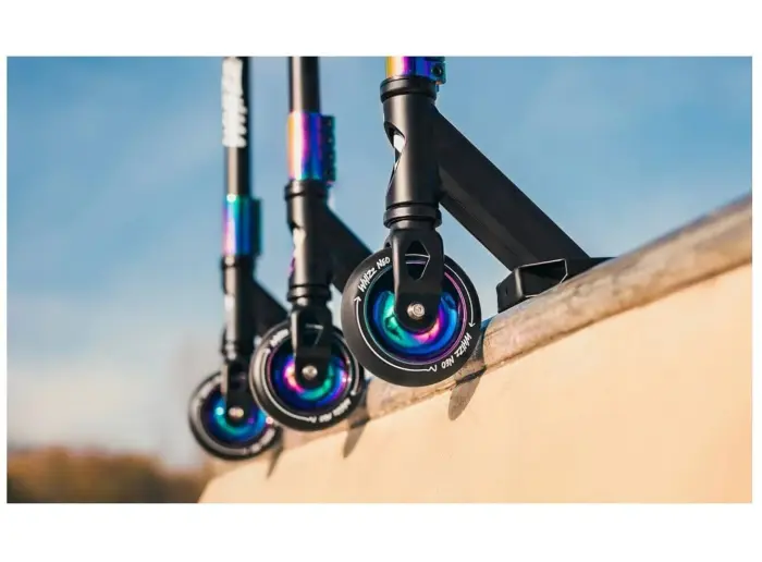 Lionelo Whizz Παιδικό Πατίνι Neo Black Carbon Multicolor