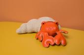 Musical Animals – Brigitte the Ermit Crab