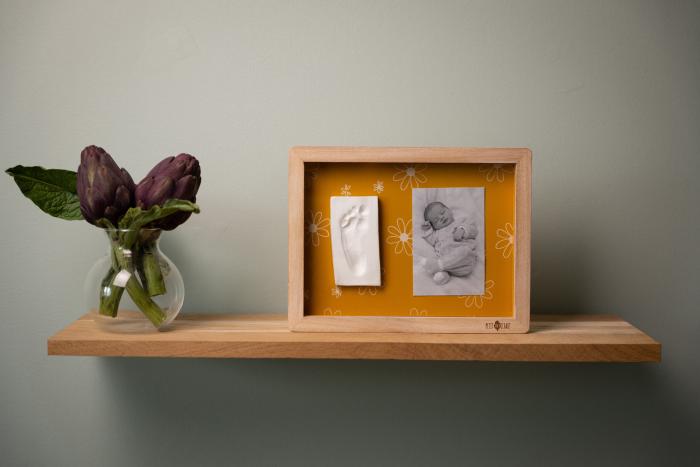 Classic Frame – Daisy Ochre