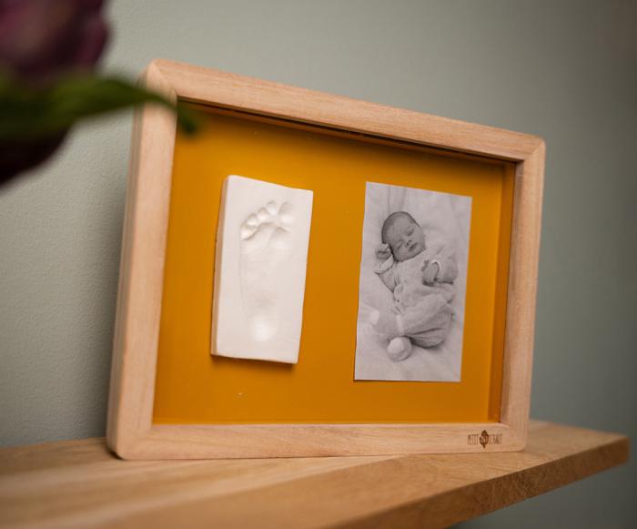Classic Frame – Daisy Ochre
