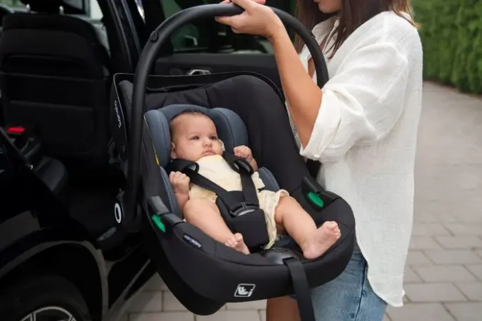Lionelo Astrid i-Size set κάθισμα αυτοκινήτου 40-87cm &#038; βάση isofix Pink Coral