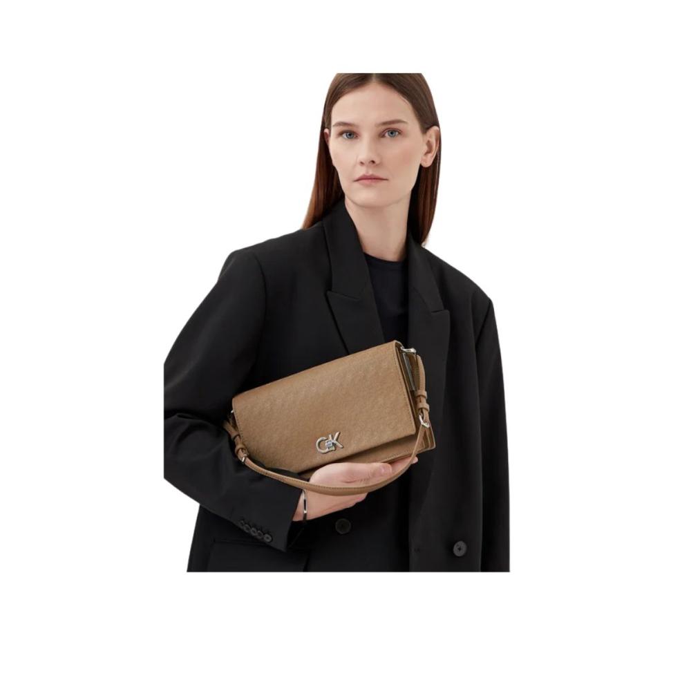 ΓΥΝΑΙΚΕΙΕΣ ΤΣΑΝΤΕΣ CALVIN KLEIN K60K613139 0F4 ΜΠΕΖ