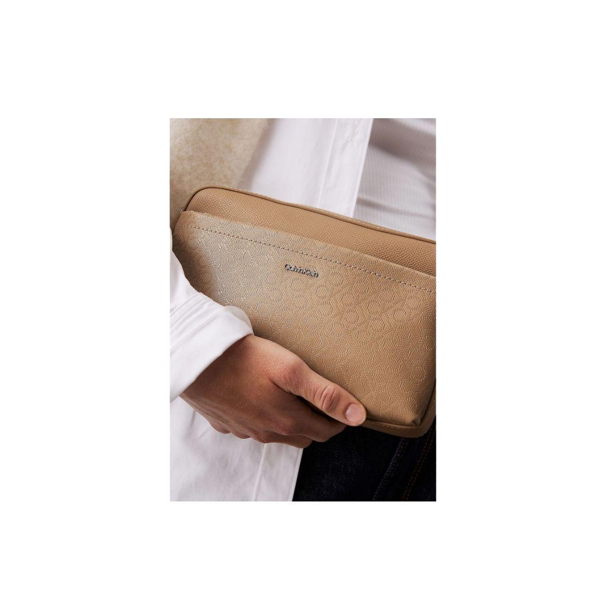 ΓΥΝΑΙΚΕΙΕΣ ΤΣΑΝΤΕΣ CALVIN KLEIN K60K612808 0F4 ΜΠΕΖ