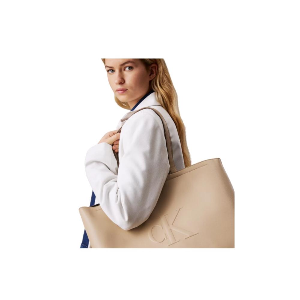 ΓΥΝΑΙΚΕΙΕΣ ΤΣΑΝΤΕΣ CALVIN KLEIN LV04K3070G PBF ΜΠΕΖ ΚΑΦΕ