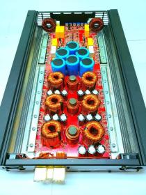 Ενισχυτής Αυτοκινήτου – Powerus PW10000 0,5Ω