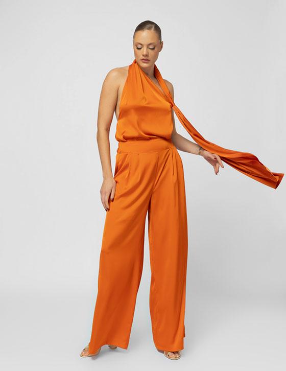  25S351 Open Back Silky Top