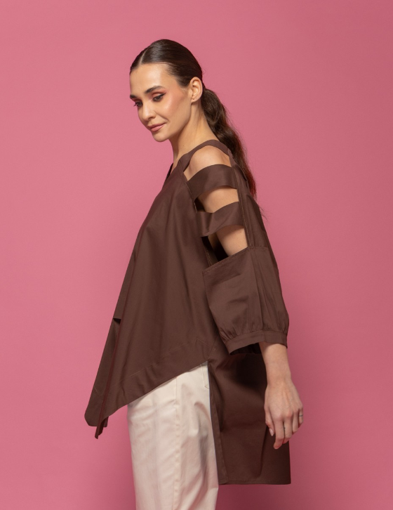 26S303 Oversized Μπλούζα με σκισίματα 